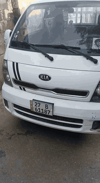 كيا 2018 ما بيها اي ضربه ضربه صغيرونه بباب السائق من غير هاي الضربه الباقي مقفولر سعر 115 السنويه باسمي ***********
