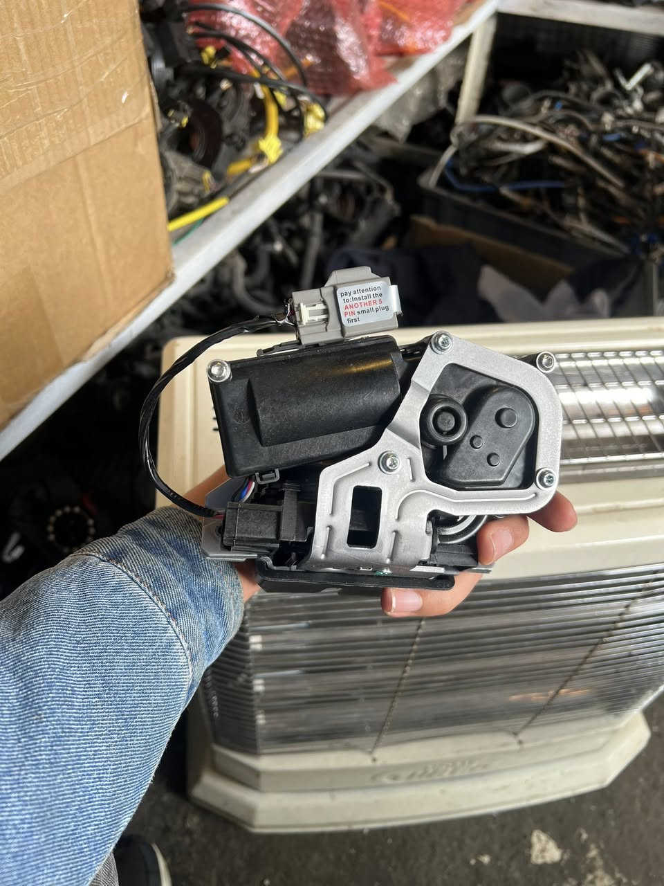 قفل سندوق (اکسپلۆرە . ادج. اسکیپ)٢٠١٨-٢٠٢٣                                          جوملە و مفرد                                                                                     گەیاندن هەیە تەوصیل اکو کلو محظات عیراق.                                             واتساپ:***********
