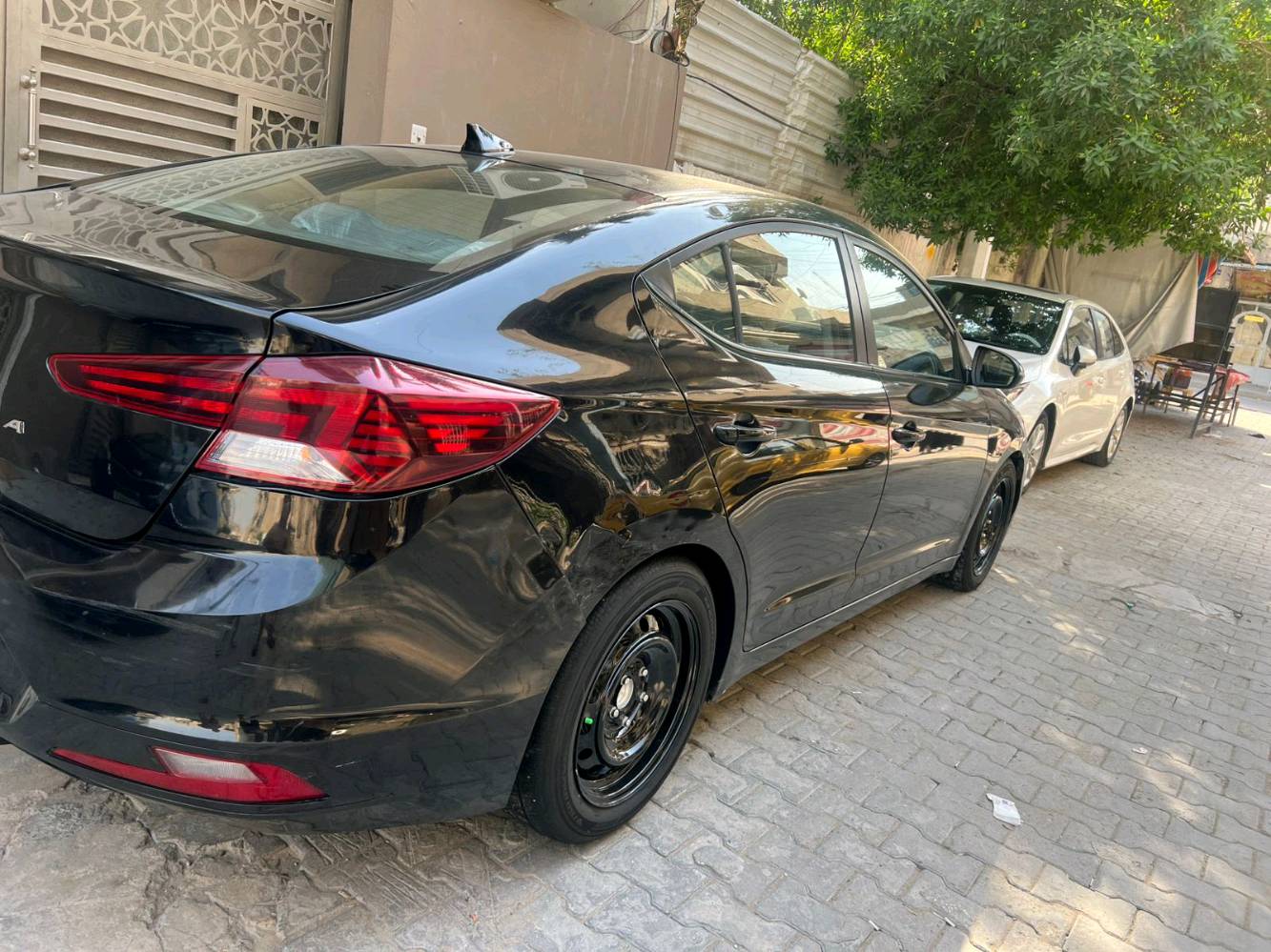 النترا فول مواصفات ماشيه ٨٨مكاني بغداد حادثهة قطعتين فقط موجود سونار سعر ١١٣كير ايتي محرك نظيف صدر نضيف اتصل ودلل لان مكلف بنشر ***********
