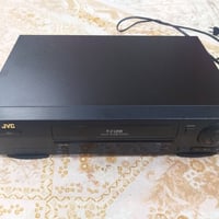 جهاز فيديو • شبه جديد • نقص ريموت