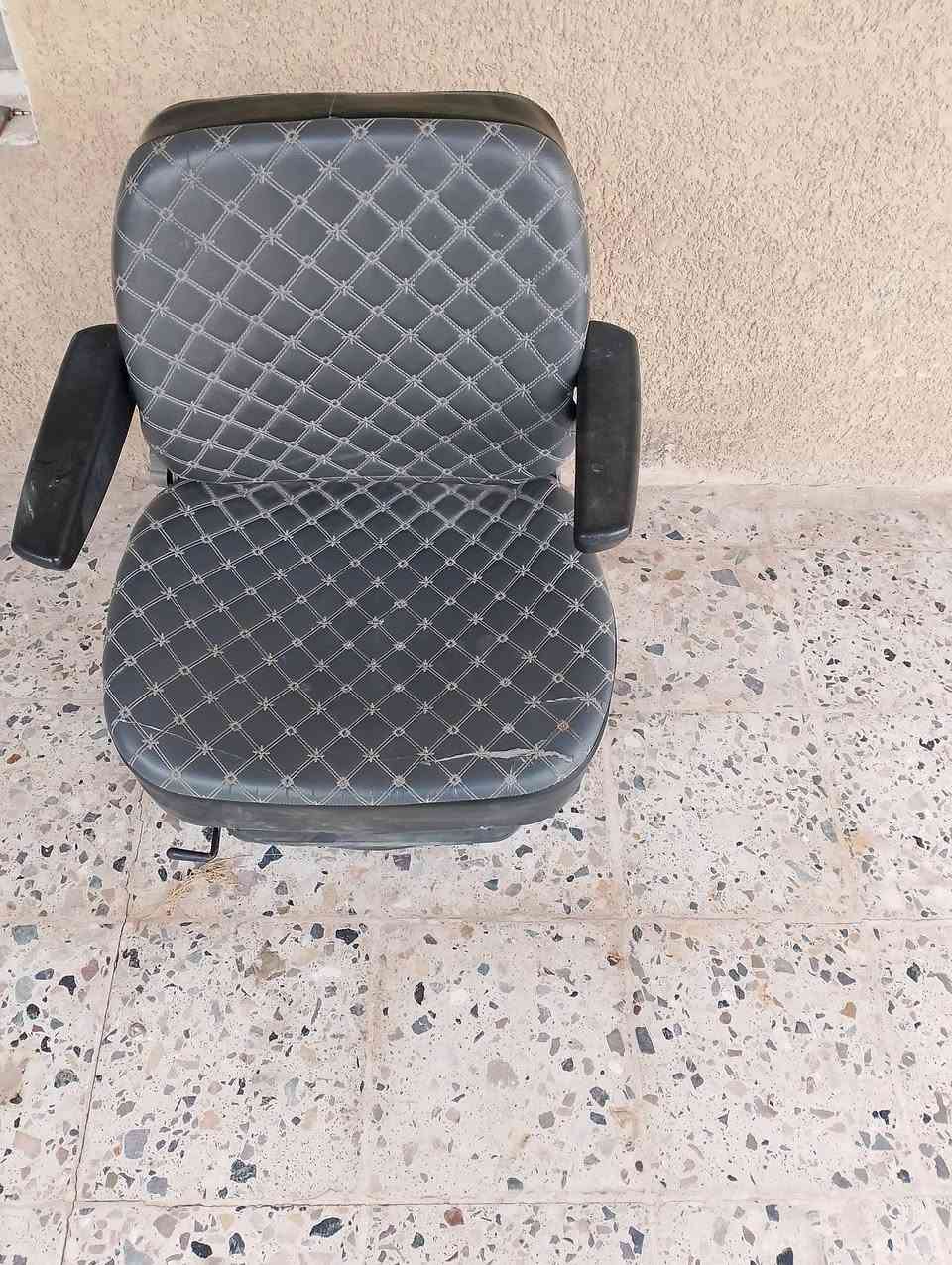 السلام عليكم للبيع كشن فروكسن
***********
