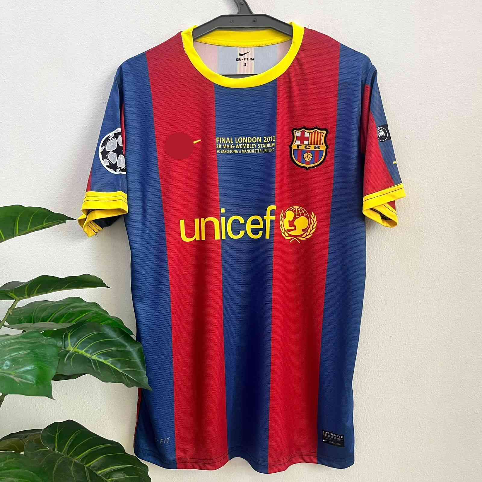 دريسات خامة تايلندي الاصلي نسخة لاعب متوفر توصيل جميع المحافضات
الدريس الي يعجبك دزة خاص ويجيك السعر والقياس


**إذا كنت صاحب هذا الإعلان وتريد حذفه لأي سبب، رجاءا أرسل رسالة إلى الدعم الفني**