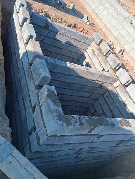 السلام عليكم 
#الجميع 
حفر منهولات بل متر   بناء منهوله +صبها.   بناء صحيات +صب صطح ارضيه  صب  بيتونه   تعديل بيوت،،،،  تحويل بلوك،،،، بناء قاعده قصطل  تفليش بيت تفليش محلات تفليش ارضيات   (درز بيت داخل خارج حسب المراهم)) اي شغل عندك حاضرين  الاتصال على الرقم 
(   ***********    
#الرزق على ﷲ
