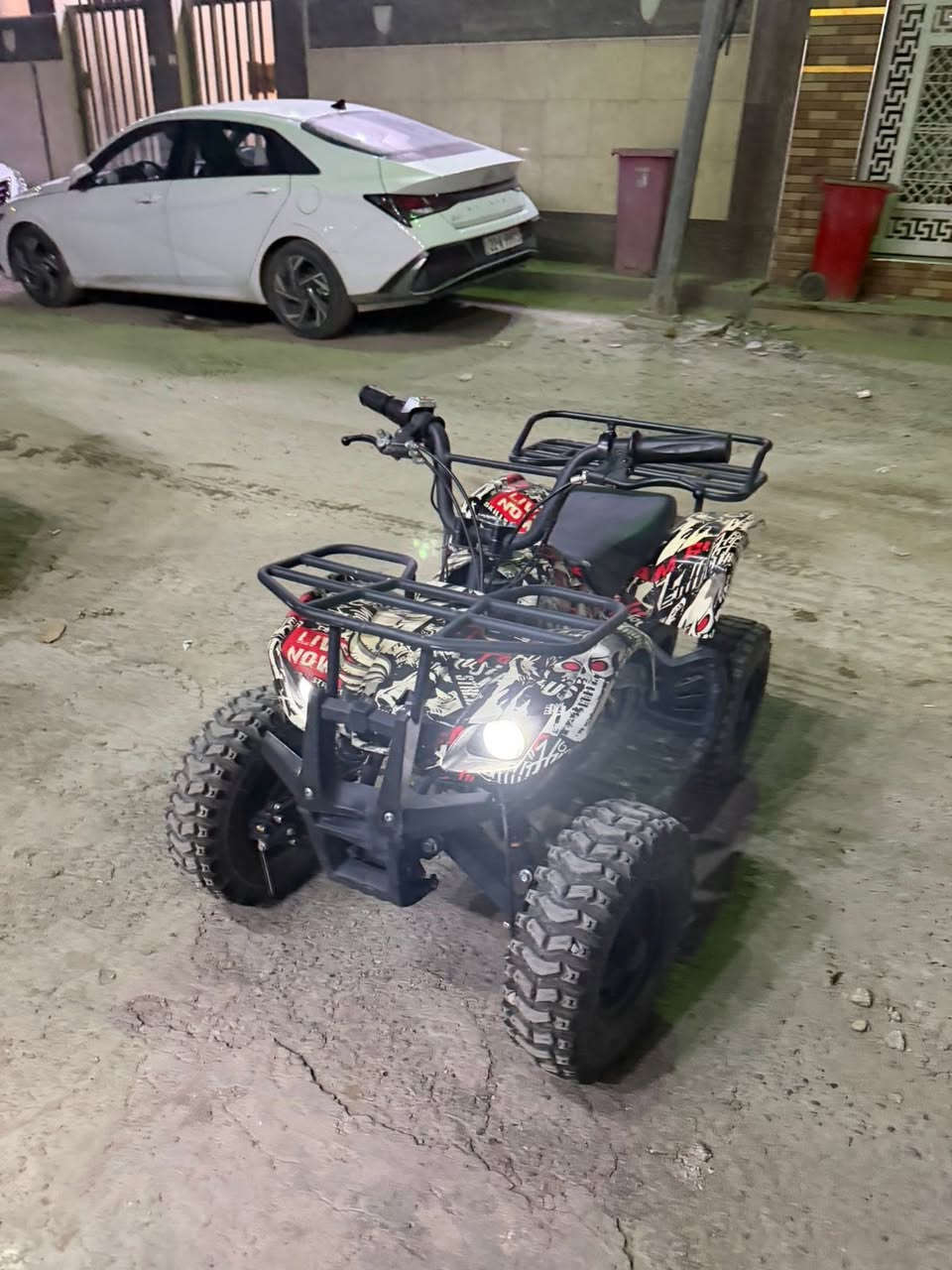 السلام عليكم دراجه للبيع   اربع تايرات سعر 500 مكان زيونه رقم الهاتف ***********
