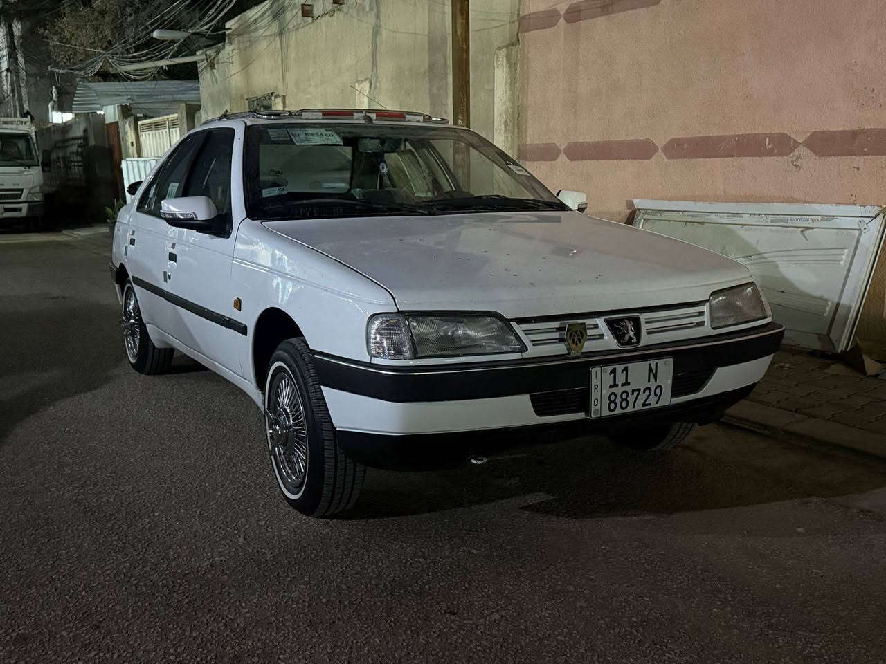 السلام عليكم بيجو 405 السياره جاهزه الاخير كفاله عامه السعر 53 مكان السياره نجف  مكلف بلنشر ***********
