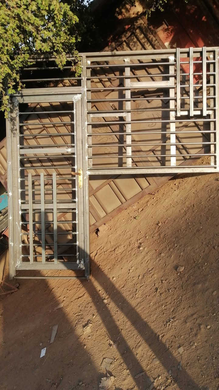 اختار النموذج اليعجبك وعوف الباقي علينة 🤝🏻⛓️‍💥
وخليك متميز وية حدادة عمار القيسي 🧍🏻‍♂️

 لعمل كافه اعمال الحداده ابواب ـ شبابيك ـ كتائب ـ ابواب خارجية -🔳🔨

 العنوان ـ  صلاح الدين /بيجي

 الاستفسار مراسله الصفحه او اتصل ع الرقم

 التالي ***********  

*********** واتساب حدادة عمار القيسي
