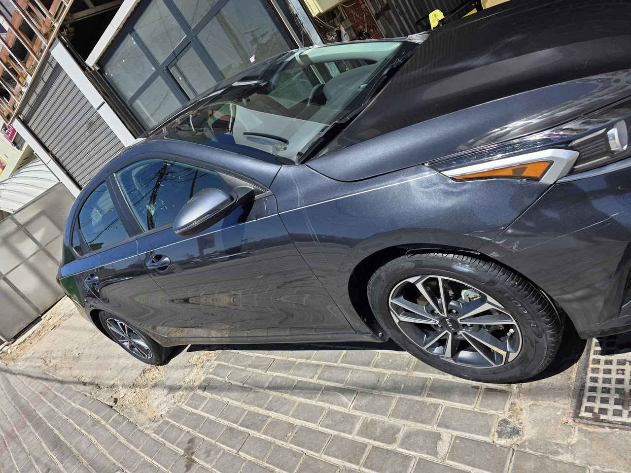 السلام عليكم #للبيع كيا فورتي 2024 وارد امريكي مواصفات lx
بيهة طخات بصفحة السايق والبنيد ومصبوغات بدون دواخل بدون دواخل
 رقم وهزة جدد تحويل شوكت ميعجبك
سيارة جاهزة وكاملة من كلشي
مواصفات السيارة:
مكينة 2000 دوش المرغوب
شاشة وكامرة
تحكم ستيرن جهتين
درايف مود وضعيات قيادة
تبريد وتدفئة خير من الله
رادار امامي وخلفي وجانبي
مثبت سرعة تفاعلي
نقطة عمياء بالمري
مانع تزحلق
ومواصفات البقية المعروفة
مكان السيارة:بغداد سبع ابكار
السعر: 112 وبيهة مجال بسيط
للاتصال: ***********
