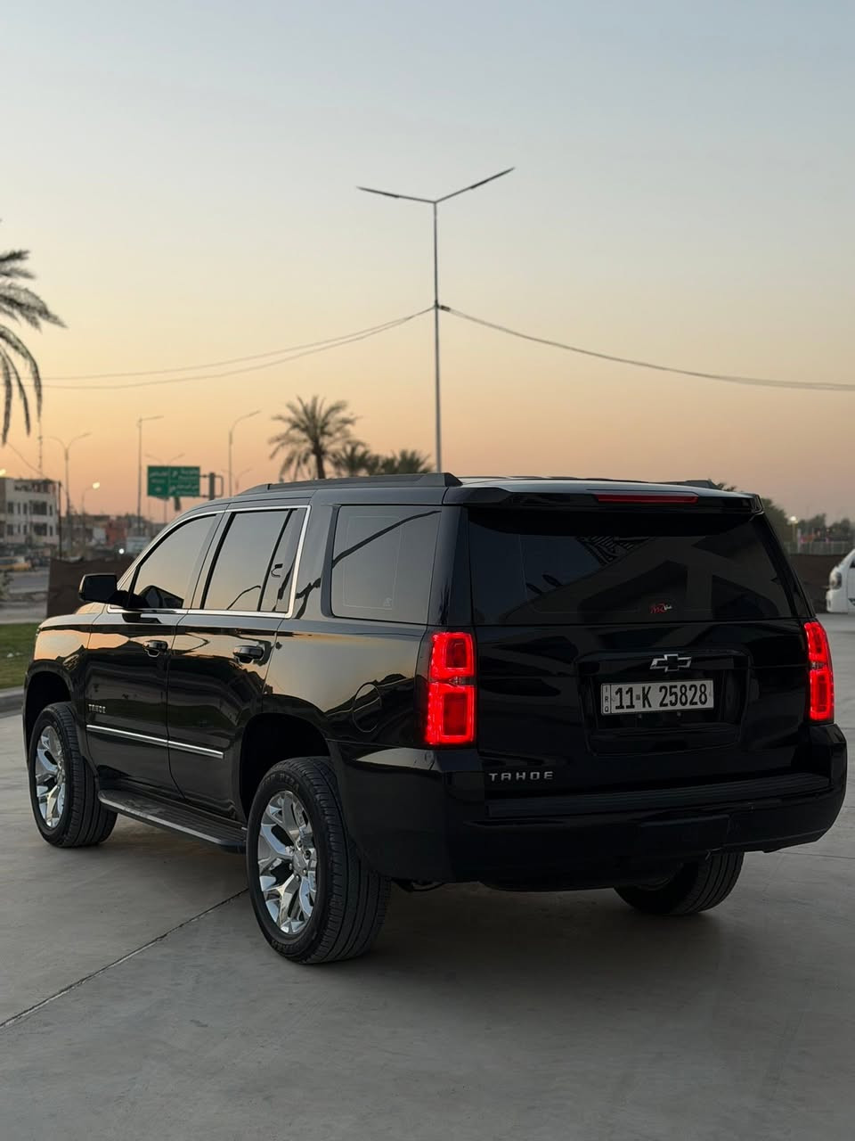TAHOE للبيع
الموديل 2018 خليجية 
وكالة المنصور 
الفئة Ls 
رقم بغداد 25828 k  
السيارة مكفولة كفالة عامة عدا صبغ بسيط مسافة شبر في الجاملوغ الأمامي جهة السايق والباقي كفالة عامة 
مشي السيارة 150 الف حقيقي 
مواصفات السيارة 
كشنات جلد بلادي
شاشه كبيره
قاصه
حساس امامي خلفي
كشنين كهرباء
زنون عالي ناصي
ويل ٢٠.
لد امامي
كشافات ضباب.
سياره كلش حلوه وناعمه وبلعافيه ع ياخذها 
تحويل ثاني يوم 
***********

