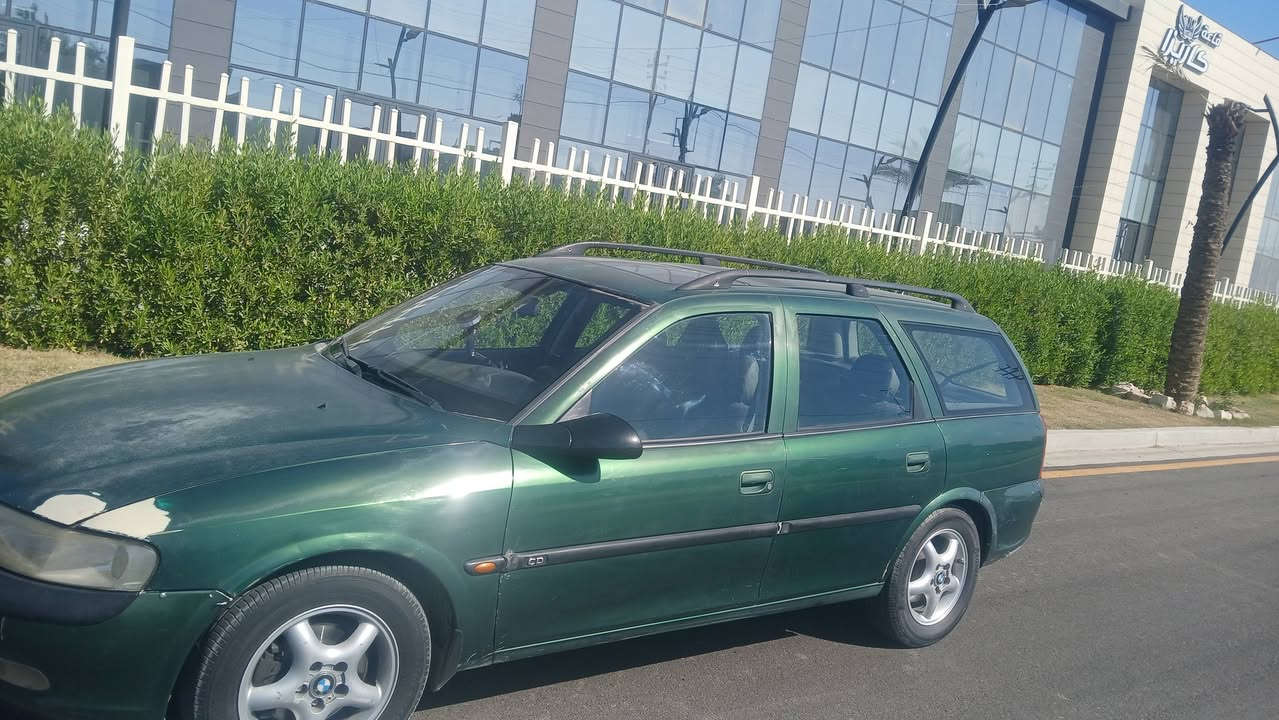 موديل1998 كير اتوماتيك بدون صبغ السياره كامل المحرك 2000 كامل حداديه وبدلات السعر46
***********
