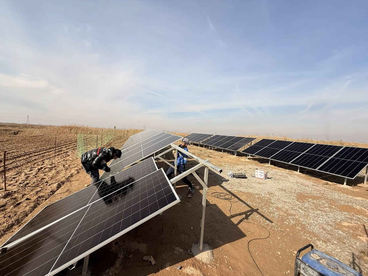 تم بفضل اللّٰه تركيب منظومة طاقة شمسية من قبل كوادرنا في 

#قرية العسلية 

للاخ :: داود سليمان محمود 
  
✅ نظام طاقة شمسية متكامل بأعلى المواصفات

✅فولتية ثابتة 220فولت 
✅كهرباء مستمرة بدون انقطاع 

🔵عاكسة زراعية قدرة (30) KW 
🔵الواح قدرة  (645) واط نوع Aiko عدد (30) 

علماً ان حجم الغطاس (15) حصان 

✅صيانة فورية بحالة مواجهة اي خلل فني
✅ضمانات عالية وعمر افتراضي طويل
✅خدمات متابعة مابعد التنصيب
 
للاستفسار اكثر الاتصال على الارقام التالية 
***********
***********
⚫️#مكتب #باجوان #للطاقه #الشمسيه
