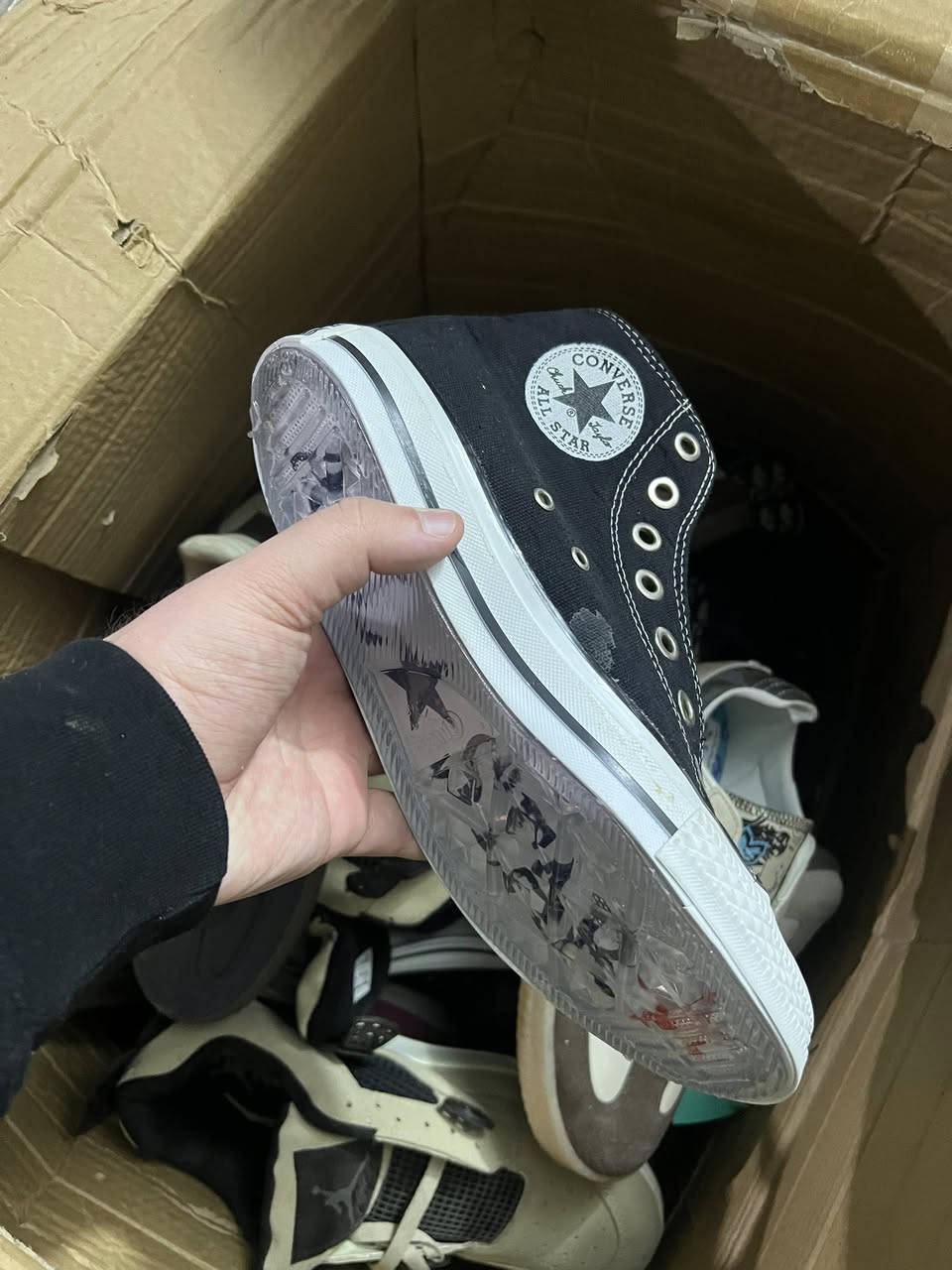 شلعة احذية مشكل موديلات مشكل قياسات
عدد 100 قطعة
سعر القطعة 7 الاف فقط
يعني الشلعة كاملة 700 الف

مكان بغداد الحسينية 
يوجد توصيل لجميع مناطق العراق
***********
