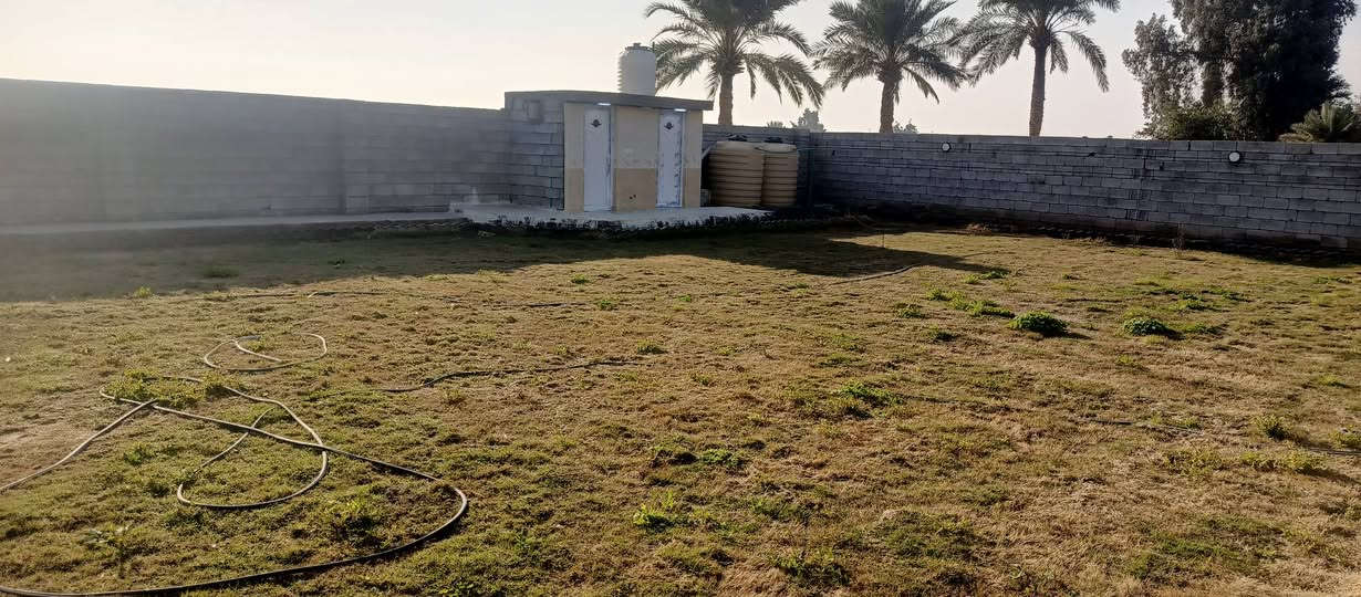 دار للبيع زراعي 
مساحة الأرض ٢٠٠٠ متر 
مساحة الدار ٢٠٠ متر 
متوفر كافة الخدمات تبليط كهرباء وماء اساله 
بناء حديث سنة ٢٠٢٥ 
العنوان الكرغوليه شارع معمل غاز الاعراف الاهلي 
للاستفسار *********** واتساب
