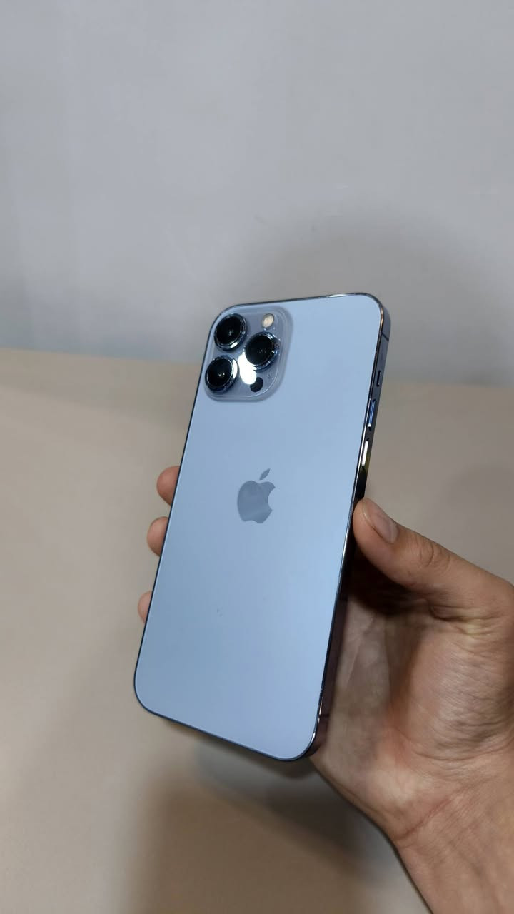 ايفون 13 pro max
نموذج MLL 
ذاكرة 128 
بطارية 89 حقيقة 
واتر بروف مكفول 
السعر 650 بي مجال بسيط 
بدون ملحقات 
للأستفسار (***********)
