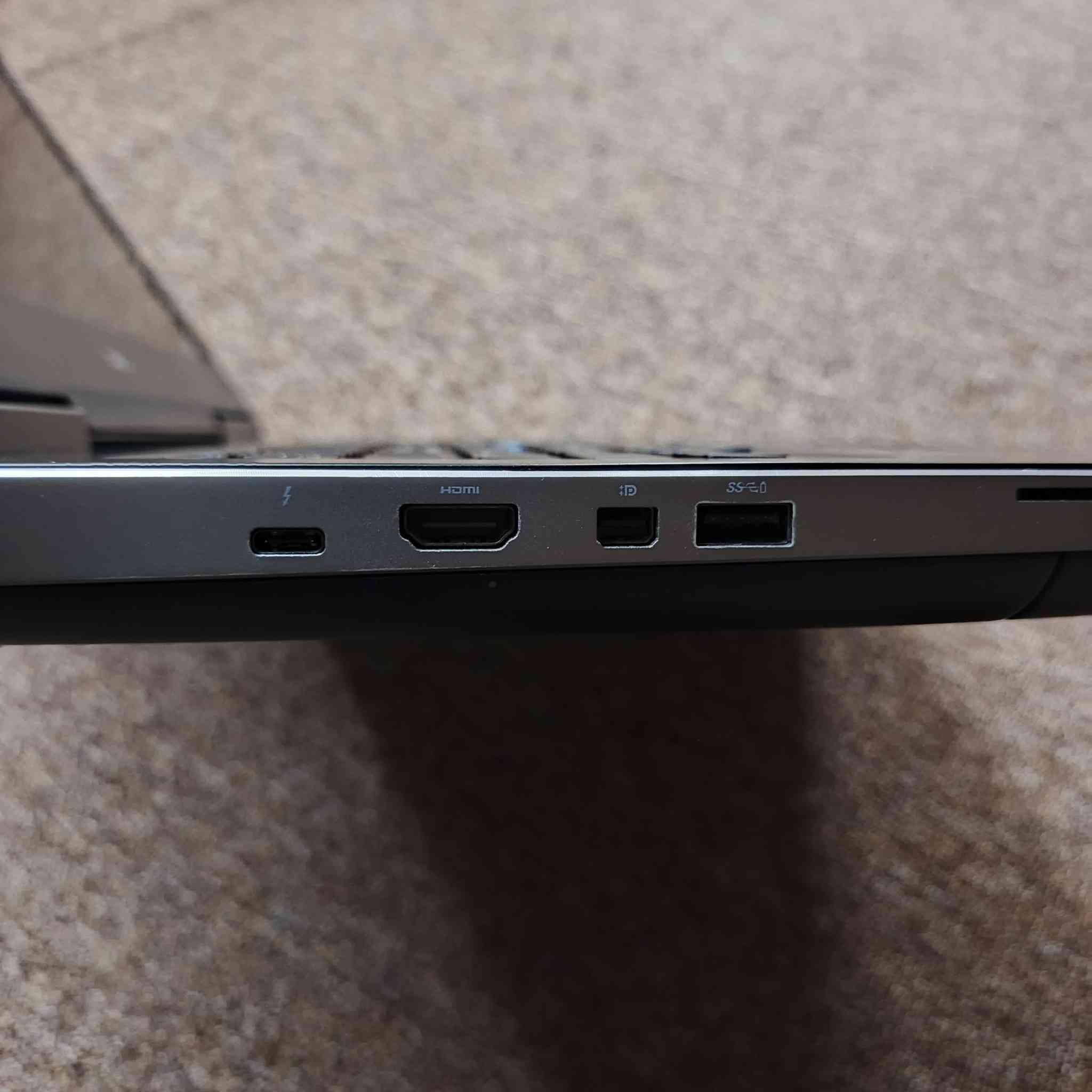 السلام عليكم
كرت خارجي 4 كيكا وشاشة 17.3 بXXX 🔥
لابتوب يجمع بين القوة والاناقه والسعر التنافسي ✨💫
DELL Precision 7710

المعالج : core i7 الجيل السادس فئة HQ - قوة وأداء ممتاز ومستقر 💪🏻 

كرت الشاشة الداخلي : 8 كيكا انتل
كرت الشاشه الخارجي : 4  كيكا -انفيديا  -اداء رسوميات خرافية 🌈

الرام: 16 كيكا DDR4 - سلاسة عالية 🏎
ويمكن اضافة. ثلاث رامات اخرى تصل الى سعة 64 gb

الهارد: 512 كيكا SSD قابل للتطوير 🗄
بالامكان اضافة ثلاث هاردات اخرى. .
الشاشة:حجم كبير 17.3 انش دقة خرافية FHD 🖥

الجهاز قابل للتطوير (رام-هارد) وكارت الشاشة الخارجي يمكن تطويره الى 8 gb⚙
كيبورد عربي انكليزي ✍
بطارية ممتازة 🔋
 اللابتوب يحتوي على كافة التطبيقات الأساسية ✨
تطبيقات الأوفيس مفعله ✨
شاحن 180 واط 
.......................
اللابتوب ممتاز جدا للموظفين والطلاب ومثالي للتصاميم والبرمجة باستخدام برنامج اوتو كاد وثري دي ماكس وغيرها وممتاز لمشاهدة الأفلام واليوتيوب بجودة عالية وسلاسة فوق الخيال وممتاز لعدد كبير من الألعاب مثل PUBG و Minecraft بسبب مواصفاته القوية 💪
.......................
السعر 425 الف  الف دينار  عراقي !🆕!
مكاني النجف حي النداء
للاستفسار: 0808280939


**إذا كنت صاحب هذا الإعلان وتريد حذفه لأي سبب، رجاءا أرسل رسالة إلى الدعم الفني**