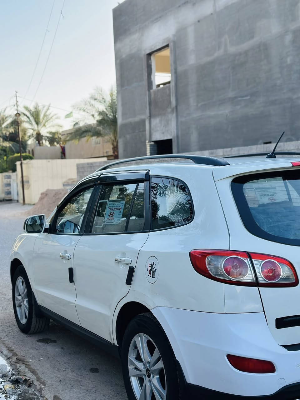 سلام عليكم سنتافيا 2011 خليجي للبيع فقط.                      مكينة 6 /3500 سبعة راكب مكينة وكير خير من الله لا تنقيص ولا شي وحادثة موجود سنوراها ب صور السعر 147 وبيها مجال 
الاستفسار 
***********
