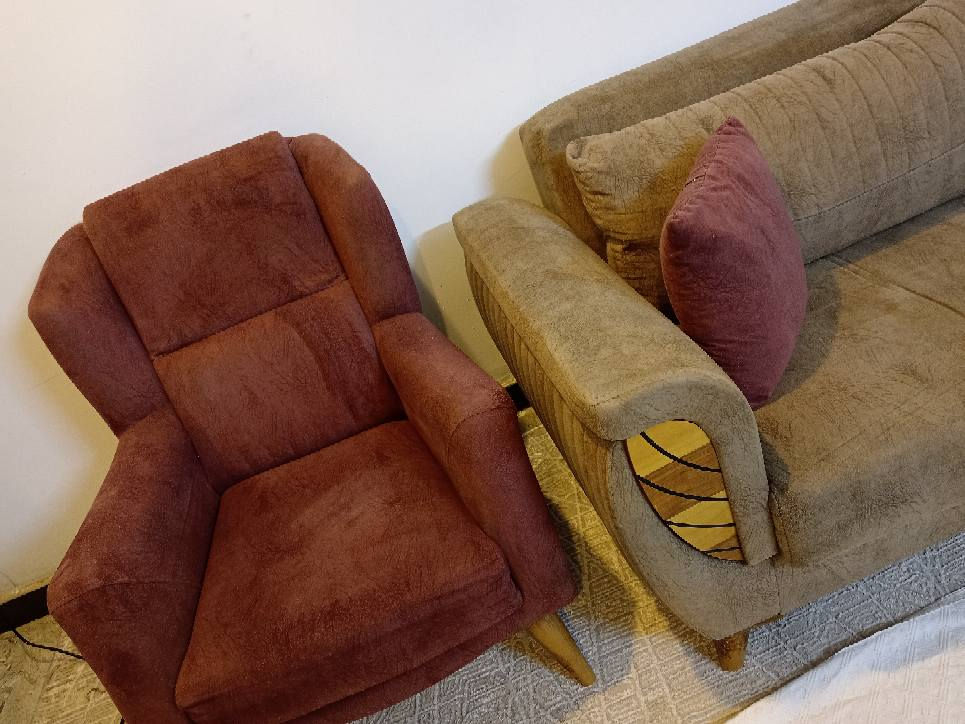 السلام عليكم
للبيع تخم تركي اصلي نظيف جدآ ١٠ مقاعد مخزن سرير هيكل حديد سبرنك ظهر والمقعد قماش وتر بروف للاستفسار الاتصال بالرقم *********** بغداد, العراق
