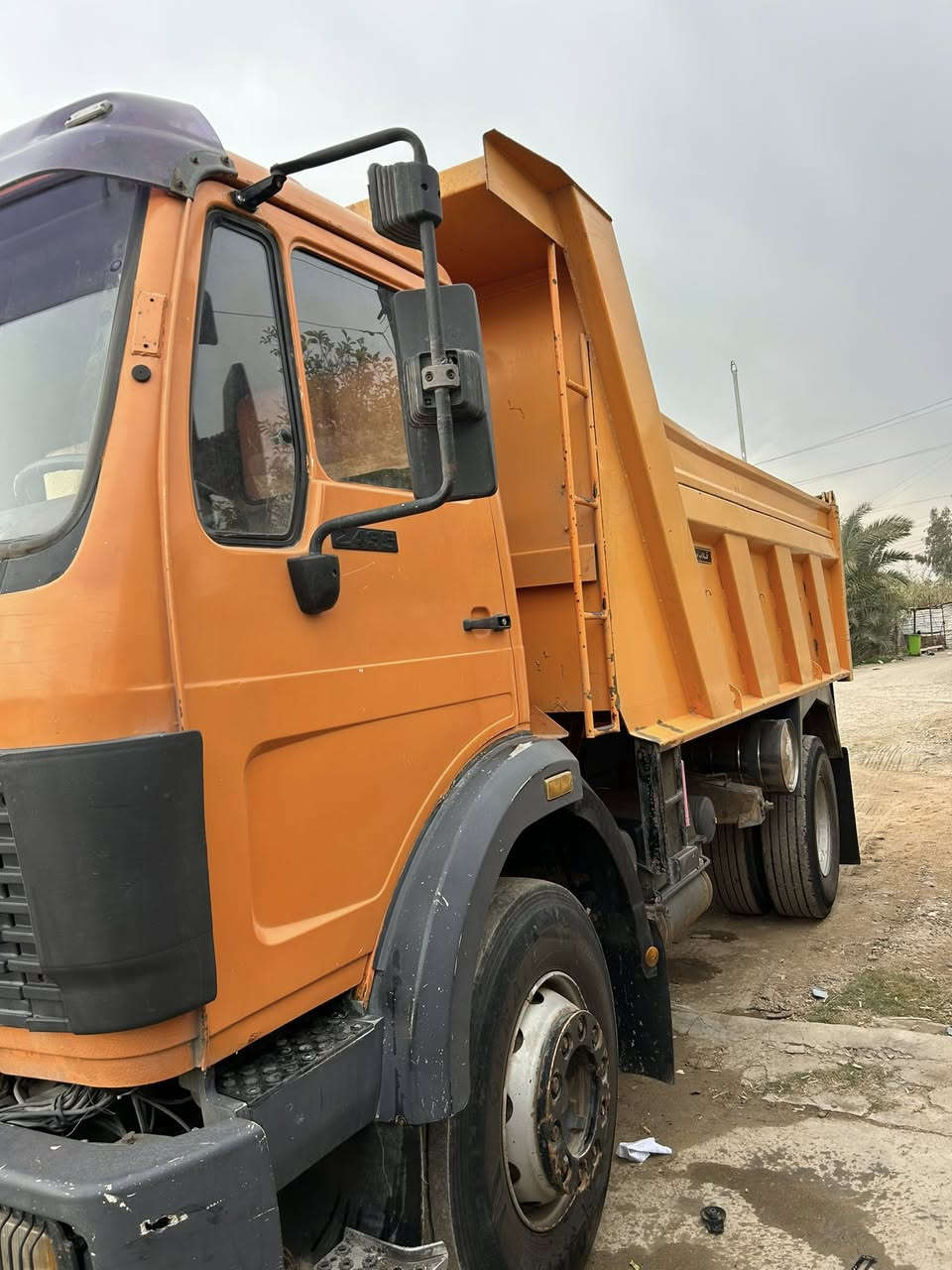 سلام عليكم تك البيع موديل 1989مكينه 6عادي كير 6شلعه اكشن نص GFفرنسيه مامحنيه  مكان السياره بغداد الاتصال ***********
***********
