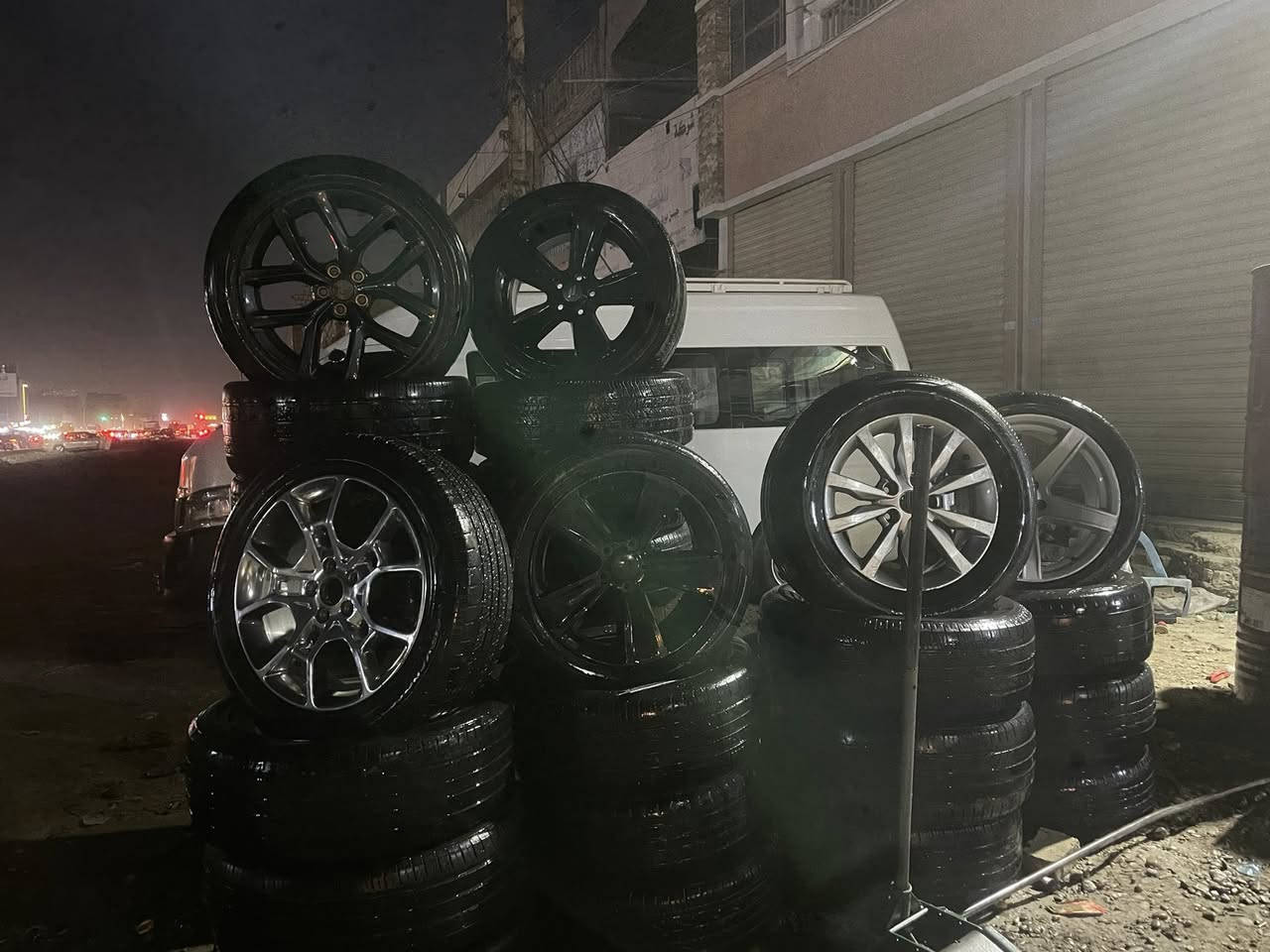 سلام عليكم شباب بخدمه طيبين بيع وشراء مراوس ويل كبات المريكي جارتر اوبامه جيب دورنكو لحيم تعديل صبغ جميع الوياله حديد ويل كب حسب الحجم خدمات كامله فتح شد بلنص مجاني مكان بغداد الشعب مقابيل محكمه الشعب  خدمات محمد البهادلي  
جمعه فتح نشالله (متواجدين 24ساعه  )
***********@إشارة
