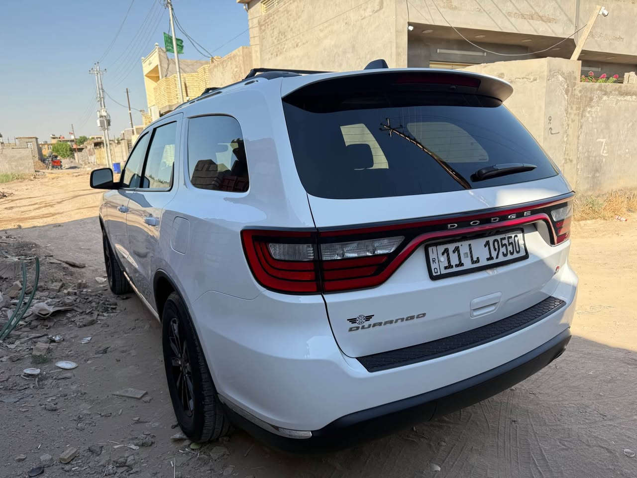 دوج دورنكو
كلين تعتبر بدون حادث 
فقط باب السايق والورى كد شبر صبغ 
الباقي السياره مكفوله كفاله عامه 
بصمه 
كشنات جلد 
تدفئه بلكشنات
رادارات جانبيه 
تجم تاير جديد مال وكاله 
ماشيه 27كيلو مو ميل 
سياره بعدهي بفابلون الشركه 
اسبير منازل 
السعر 283
بغداد قرب مجمع بسمايه 
خسران المياخذهة 
رقم بغداد تحويل ثاني يوم 
***********3 بغداد, العراق
