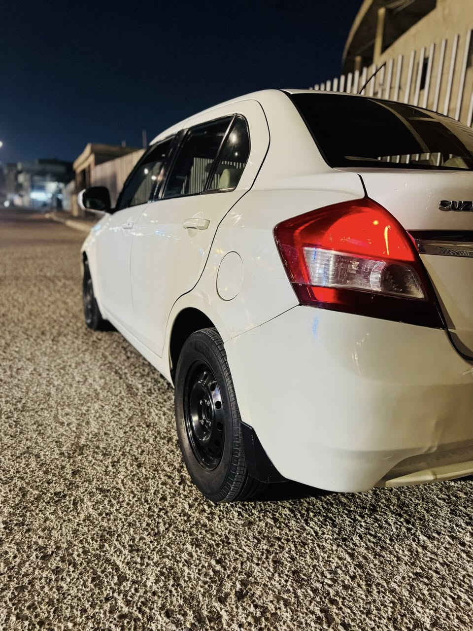 السلام وعليكم ساسوكي سويفت 2016بيه جاملغين الأمامي معدله على بارد وصابغهن كير+مكينه مكفوله سياره بسمي تحويل ثاني يوم مكانه الحريه الدور (65)بيه مجال رقمي ***********
