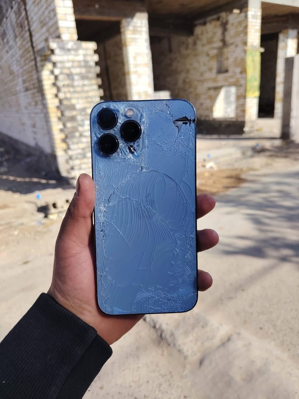 السلام عليكم اخوان آيفون 13 برو ماكس ذاكره ٢٥٦ بطاريه ٨٨ بالتحديث صارت ٨٥ جهاز جديد بمعنى الكلمه مبدل شاشه اصليه امانت الله ورسوله على الفحص والضمان فيس إيدي اتصال صوت نت كله شغال شادله كفر مال ١٧ يخبل جهاز فقط ضهرة مكسور يتبدل ب٢٥ ألف مكاني بغداد الزعفرانية السعر ٤٢٥  ***********
