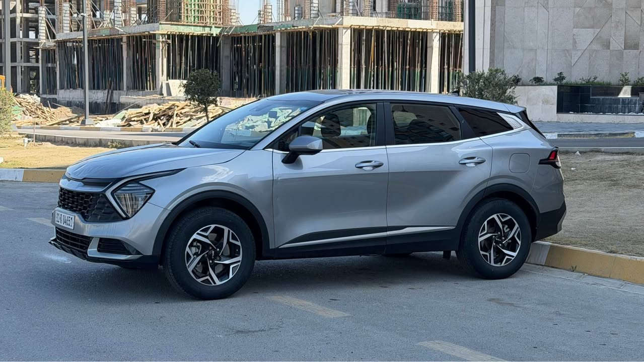 كيا سبورتج 2023 السعر 168 ورقه قفل 
وارد امريكي بانزين حادث جاملغ وبنيد فقط يعني قطعتين صبغ بدون دواخل ماشيه ٣٣ الف سياره جدا نضيفه رقم بغداد تحويل مباشر مكاني بغداد العامريه 
*********** بغداد, العراق
