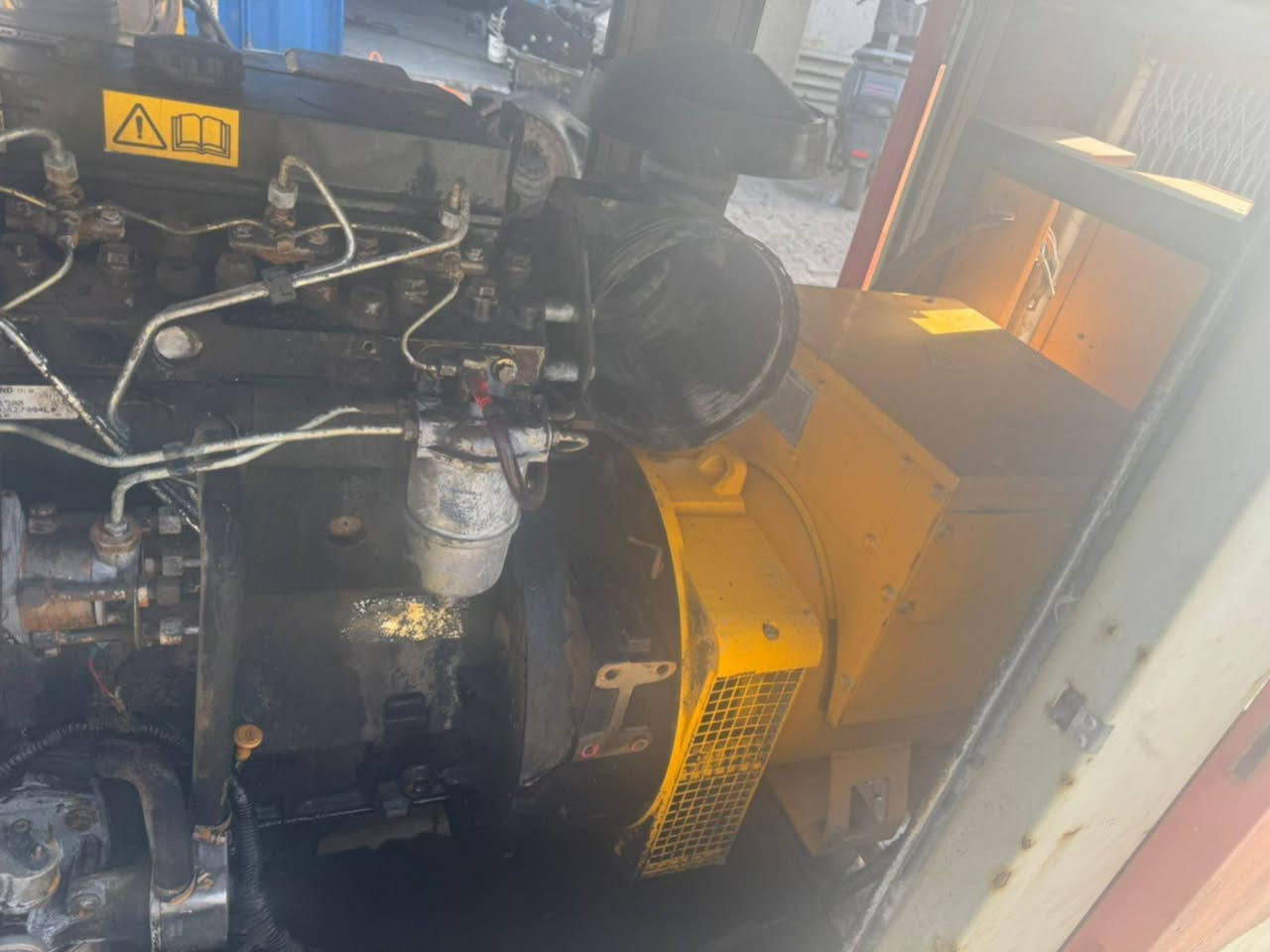 موالده ٦٥ كيفي بيركنز انكليزي ٤ سلندر توليد لوري سومر      متروكه بس تفتر بيع طافيه توليد بلادي سعره ٢٥ ورقه عنوان بغداد مجمع المشن للاتصال ***********
