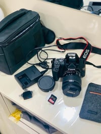 كانون 250D • نظيفه • مع شنطة و٦٤جيجا