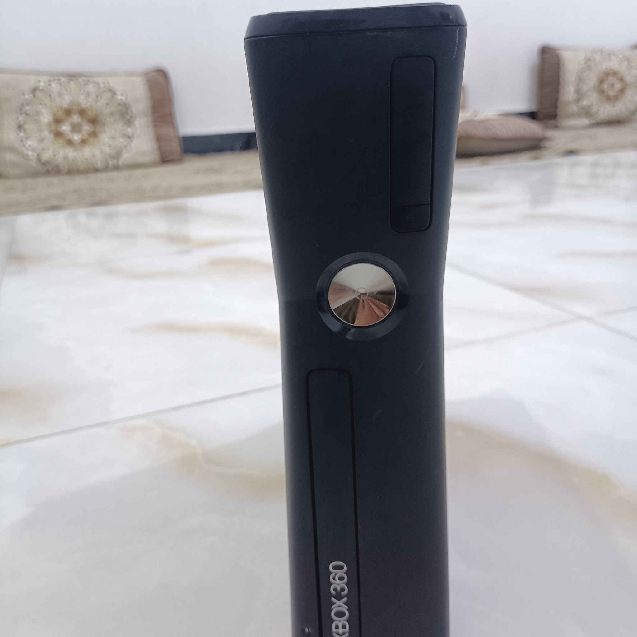 Xbox 360 مستعمل الجهاز نضيف كلش والهارد بيه  ٣٧ لعبة وياه يده وحدة نضيفه ازرار وتحكم مضبوط + موجود بيس ٤٠١٨ وايضا call of duty و assistant  و كراش وايضا marvel جزئين والعاب اخرى ، باقي التفاصيل بالخاص
-----------
السعر : 150 قفل
Xbox 360 مستعمل الجهاز نضيف كلش والهارد بيه  ٣٧ لعبة وياه يده وحدة نضيفه ازرار وتحكم مضبوط + موجود بيس ٤٠١٨ وايضا call of duty و assistant  و كراش وايضا marvel جزئين والعاب اخرى ، باقي التفاصيل بالخاص 
---------
السعر : 150 قفل


**إذا كنت صاحب هذا الإعلان وتريد حذفه لأي سبب، رجاءا أرسل رسالة إلى الدعم الفني**