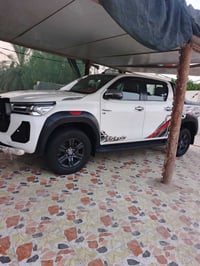هايلكس • موديل ٢٠٢٤ • ماشي ٤٥٠٠٠