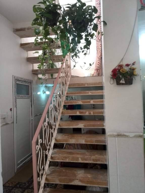 بيت 100متر بناء طابق ونص
 شارع بغداد حي الحوراء 
يتكون استقبال +غرفة نوم  ومطبخ وصحيات 
اقرار محكمه سند ٢٥ 
السعر 120مليون وبيه مجال 
عقارات كربلاء في حي العباس ع ***********
@أبرز المعجبين
