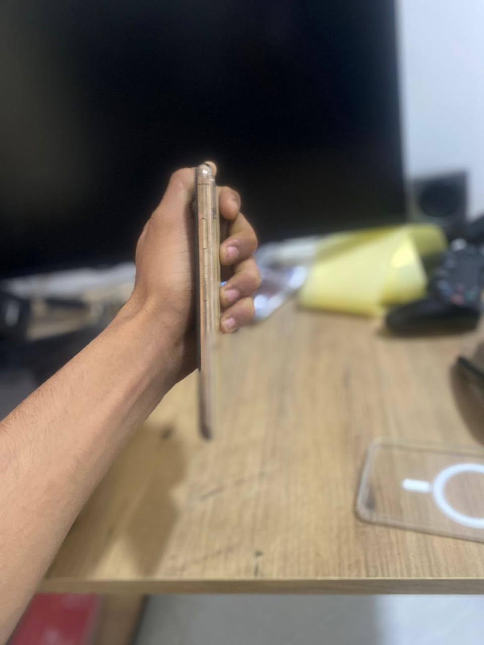 سلام عليكم اكس اس ماكس ابلادي فقط ضهر مفطور ذاكره64بطاريه79سعر200وبي مجال بصيط لل تواصل***********فقط واتس عنوان فلوجه حي الشرطه
