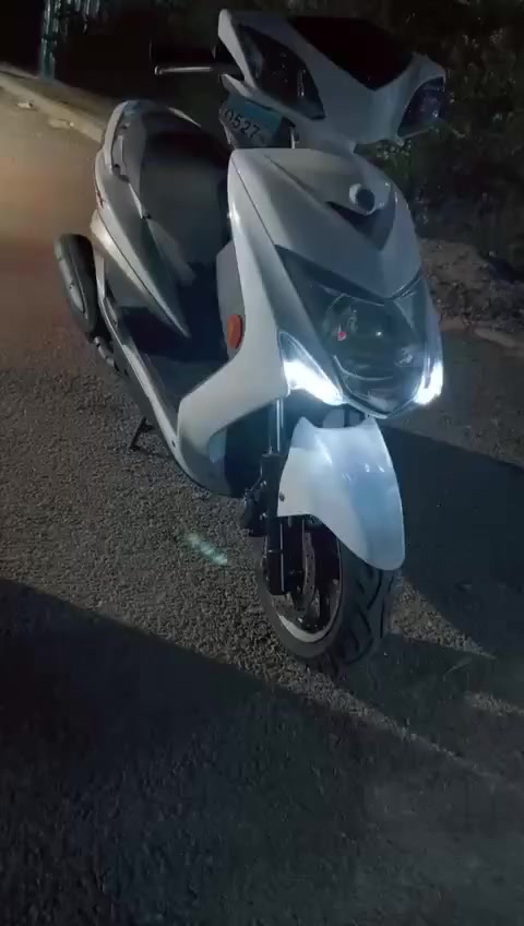 البيع سكنس لد ياباني ماشي ٣٠الف دراجه جديده معنه الكلمه الاستفسار ***********
