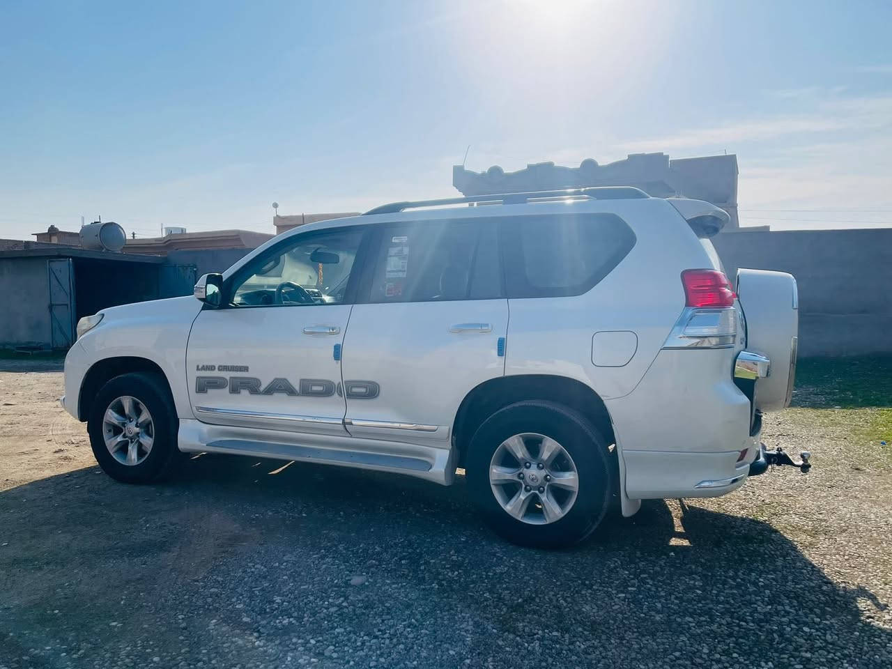 *********** السلام عليكم مكلف بل نشر للبيع تيوتا   برادو موديل 2011  كلين كلين بدون اي ضرر ولا صبغ محرك اربعه مامفتوح رقم اربيل بسم الراجبها ماشيه 171 بعدها جديده مال بيت كلها وضع شركه  السعر 240 مجال غليل جدن للطيبين
