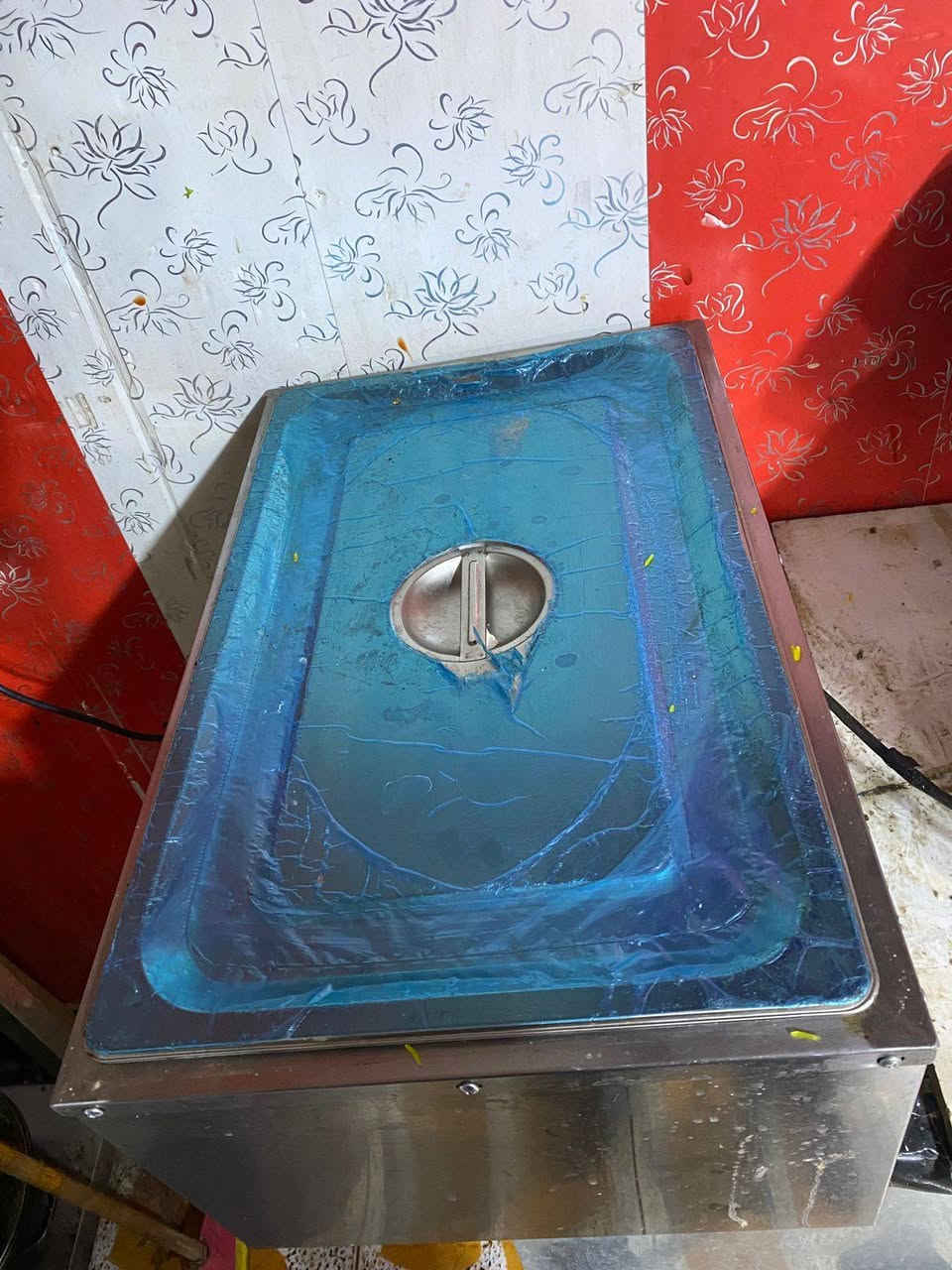 السلام عليكم
مطعم للبيع
ناصريه شارع مستشفئ القلب بالقرب من مجمع ابو زينب 
مطعم شغال خير من الله سبب للبيع عندي سفر
مع كافه الملحقات معا جهاز توصيل. المطعم مفتوح من 2020
للاتصال ولاستفسار ..
***********
