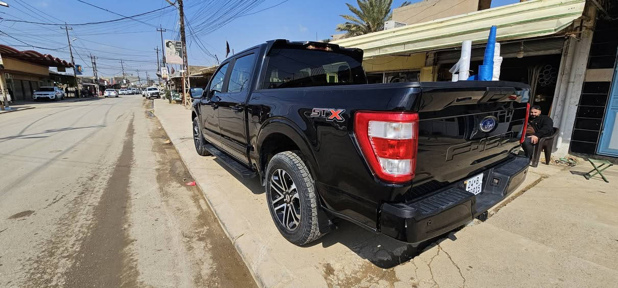 سياره فورت F 150
بها صبخ جامرلخ او ربع بونيد
 سعرها 145
الاستفسار  ***********
بها واتساب
