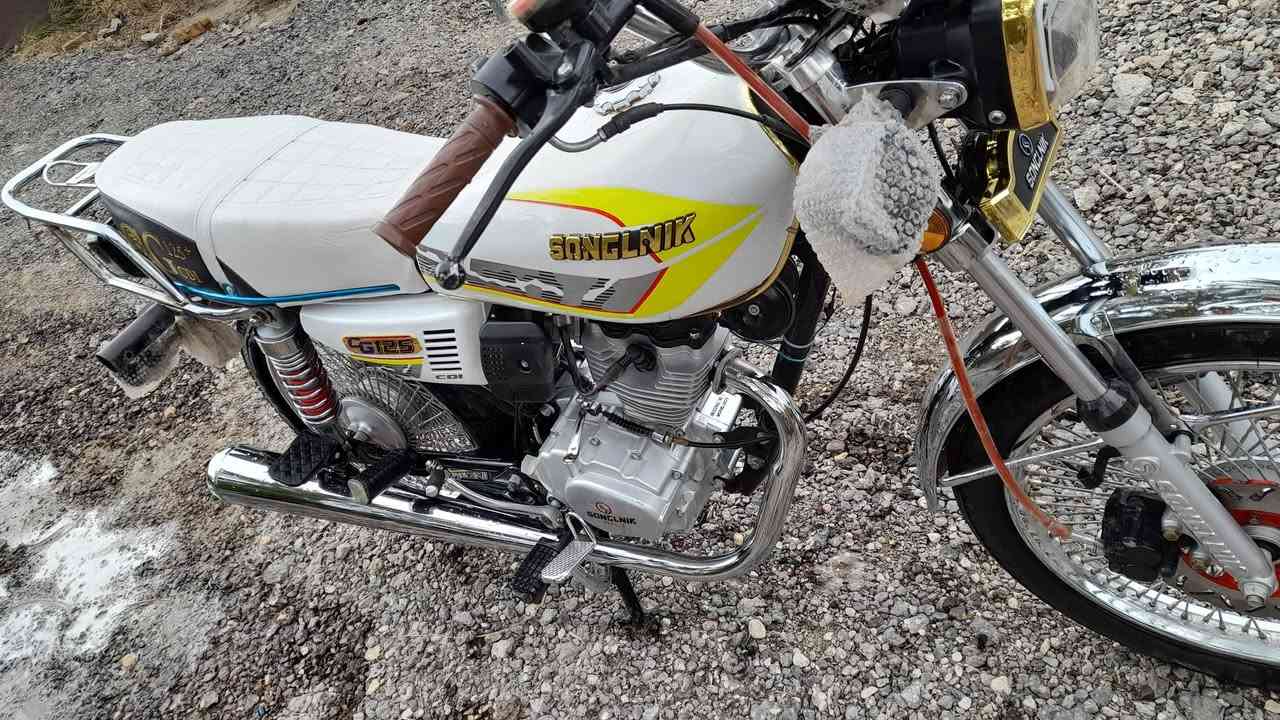 السلام عليكم تايكر موديل ٢٥ دراجه جديده بمعنى الكلمه مكفوله من كلشي استخدام قليل مال جناي اوراق كامله دراجه جديده وحلوه  الشراي يتصل وبي خير ويدلل  مكاني بابل ***********
