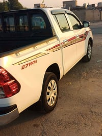 سياره للبيع 23 كفاله عامه ماشيه 23 ألف مكان بغداد رقم السيارة القادسية...