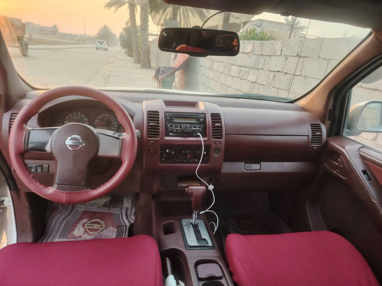 السلام عليكم نيفارا ١٣ كير اوتوماتيك سنويه وهزه جديده تريد وكاله تريد تحويل السعر ١١٢ العنوان اللطيفية تليفون *********** كورك*********** السونار مرفق بالصوره
