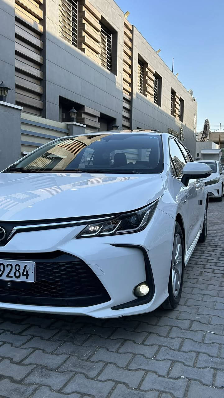 السلام عليكم

للبيع تويوتا كورلا هايبرد 

الشكل الخليجي 

🔸 موديل 2024 

ماشيه 25 الف 

✅ مكفوله من الصبغ والبارد والتبديل 

فقط رصعتين بسيطة موضحة بالصور

فول مواصفات 

كاعيات وسبير منازل 

سياره كلش جديده وبالعافية عالياخذها

السعر 143 

📍 مكان السياره بغداد حي الجهاد

***********
