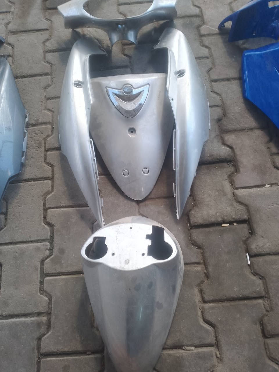 السلام عليكم كفرات مال ماغولي 1 ومال عدله عدد 2 جدد مال مال تعزيلت محل سعر 25 الواحد خابر وتدلل ***********
