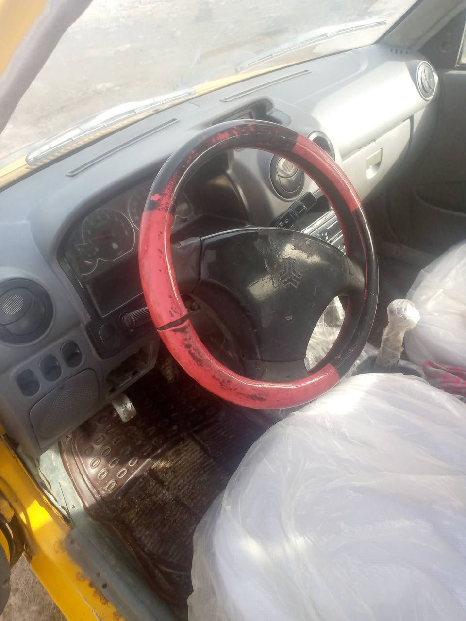 السلام عليكم سايبه للبيع موديل 12 ) السعر  10اوراق وبيها مجال الشراي يتصل وبي خير ويدلل الاتصال ***********
