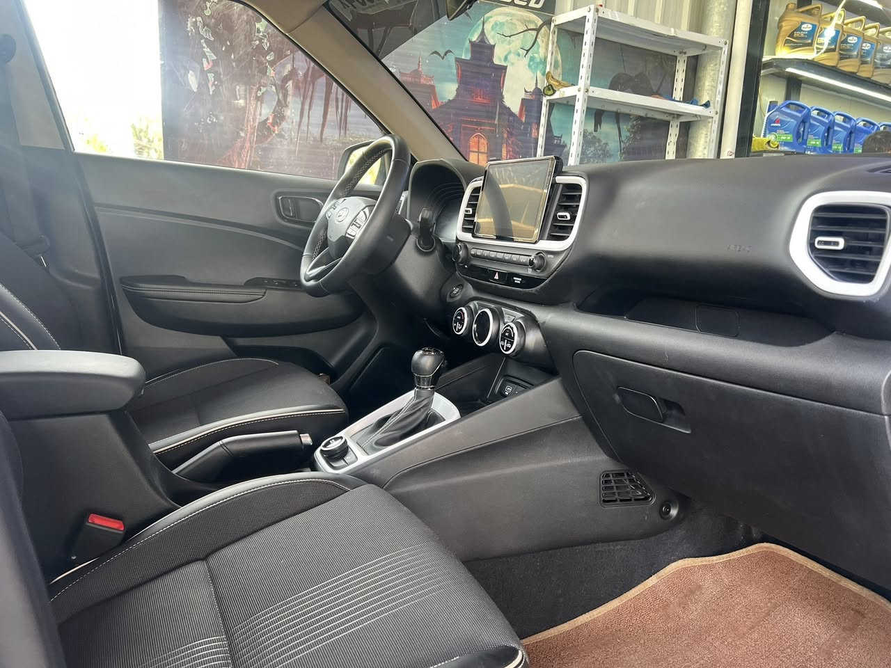 فينو للبيع دخول جديد لون ابيض تو كلر بلادي حادثها مياه امطار بدون صبغ او ضربه بدون ارقام للبيع ب١٢٥٠٠ $ ورقم ب١٥ اصير عليك ١٤٠ ورقه تعال شوف واقتنع مكانها مجمع بوابه الكاضميه في منطقه الصابيات للعلم ممشه السياره ١٠٥٠٠ كم بعد دهن الكير ودهن الشركه بيها للاستفسار ***********
