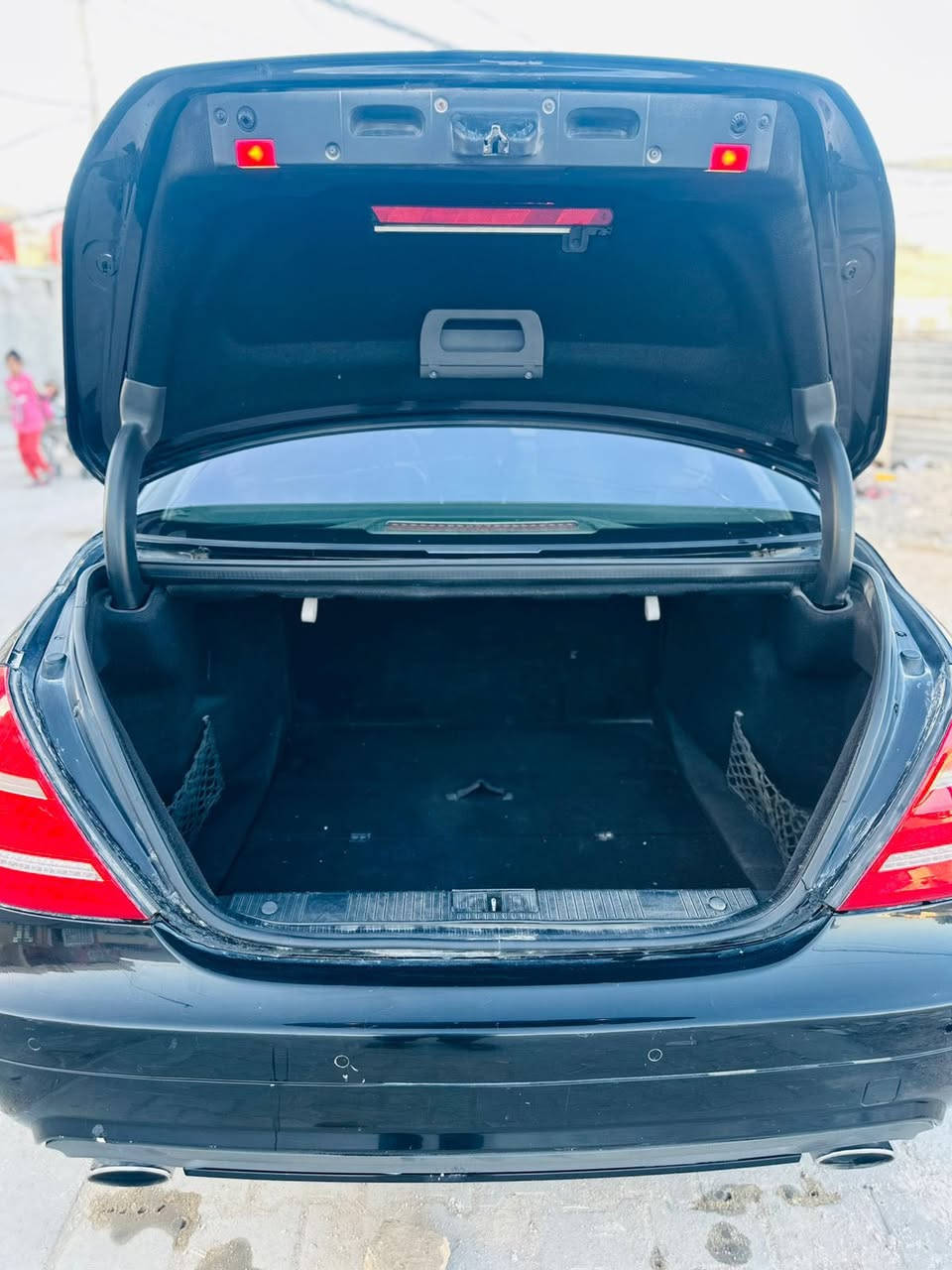 السلام عليكم
مرسيدس. S 550...

2006محدث 2013...وراد يابان 

مواصفات 

1- ابواب شفط زائد جنطه

2-سلايت برده خلفيه 

3-لارج باب طويل 

4-تحكم ستيرن جهتين 

5-لايت زنون عدسه 

6-غرفه مع كشنات بحاله جيده جدا 

وهناك مواصفات أخرى 

السياره رقم بغداد بأسمي تحويل مباشر

السياره جاهزه المحرك والگير والحداديه امامي خلفي بحاله جيده جدا بالإضافة إلى تبريد بحاله ممتازه... تخم تاير بالإضافة إلى بطاريات جيده جدا

عنوان السيارة النجف رقم تلفون السعر 175 بي مجال مكلث تصل

***********
