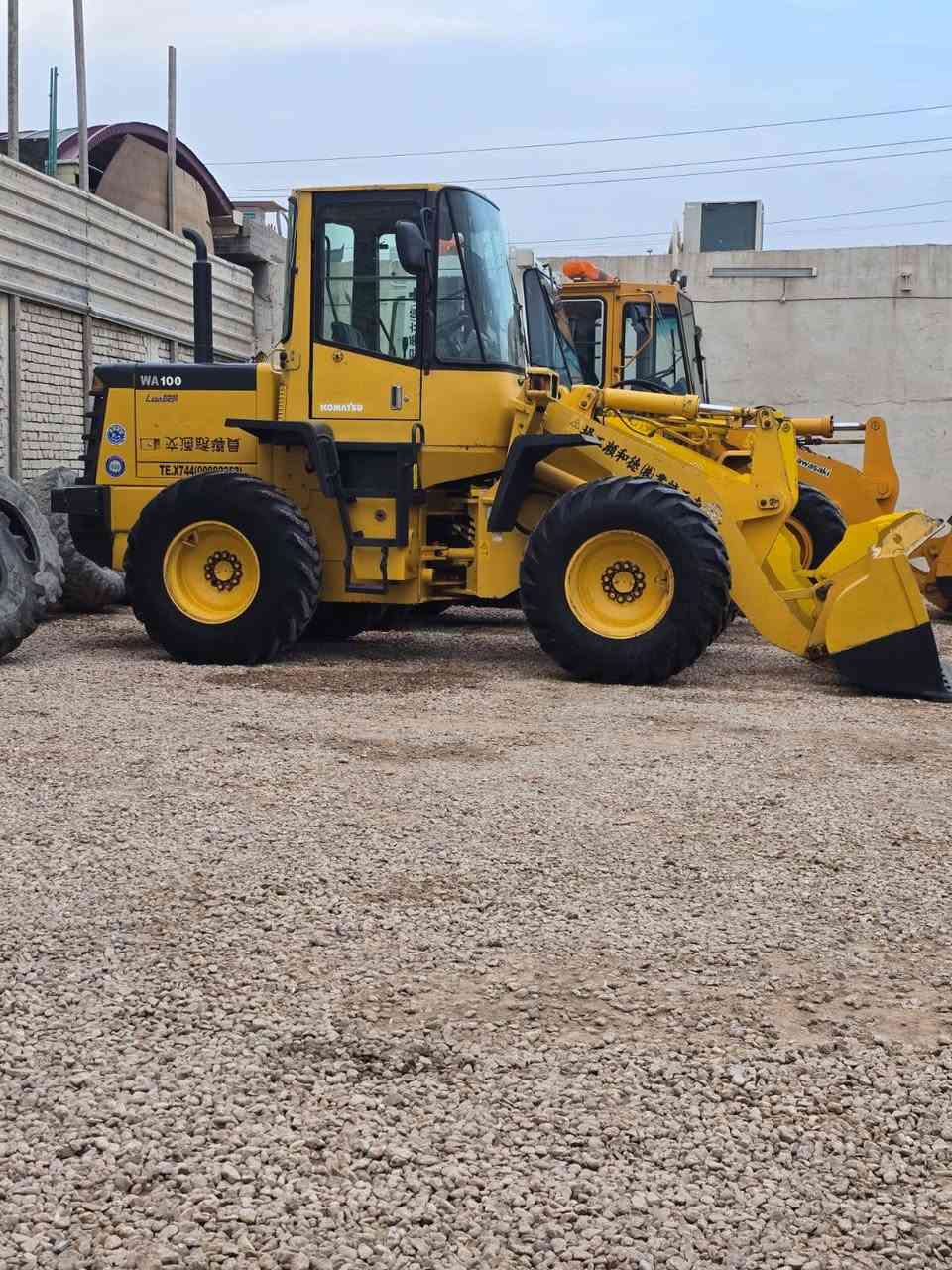 كوماتسو حجم 100دخول جديد مكينه 4 كير ميكانيكي
تخم تاير جديد العنوان النجف الاستفسار الاتصال برقم فقط ***********

***********
