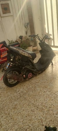 للبيع شغاله بيه نقوصات تاير وسكليتر تواصل 07781077529