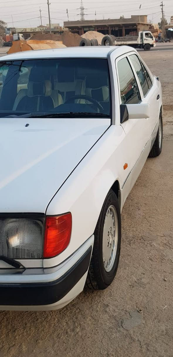 لسلام عليكم مارسدس دب رقم بغداد نكليزي بسمي هزه مديل 90//جديده كشن كهرباء مري كهرباء كهربائيات كلها شغاله حداديه تخم تاير كله جديد كير ومكينه بلاد قواعد دبلات شركه سونار موجود بل منشورالمكان كربلاء السعر 62وبيها  مجال ////‏‪***********‬‏////‏‪***********‬‏

