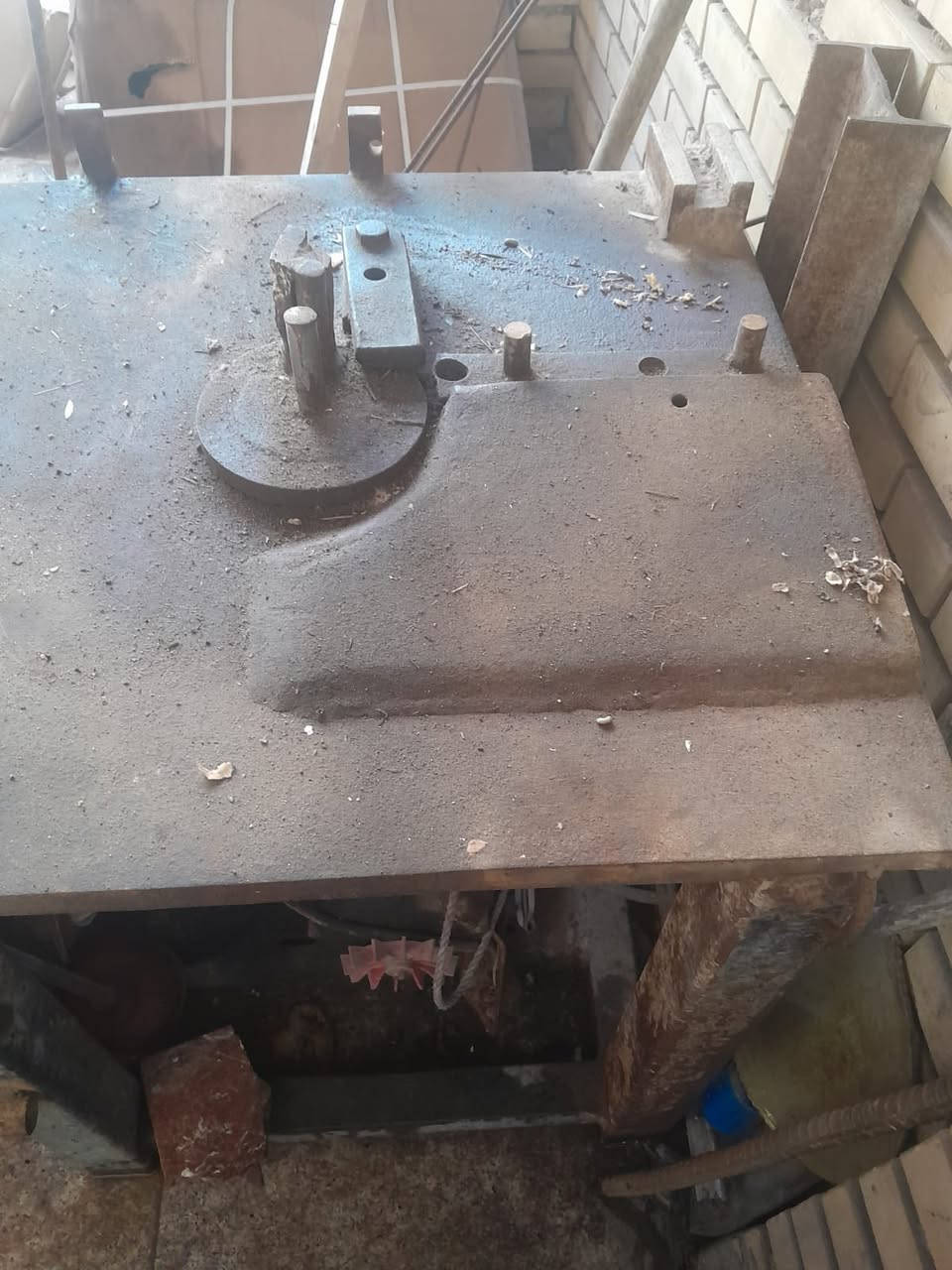 سلام عليكم مكينه تعديل حديد و معواجه أتاري للبيع ما متواجد ع النت اتصل ***********
