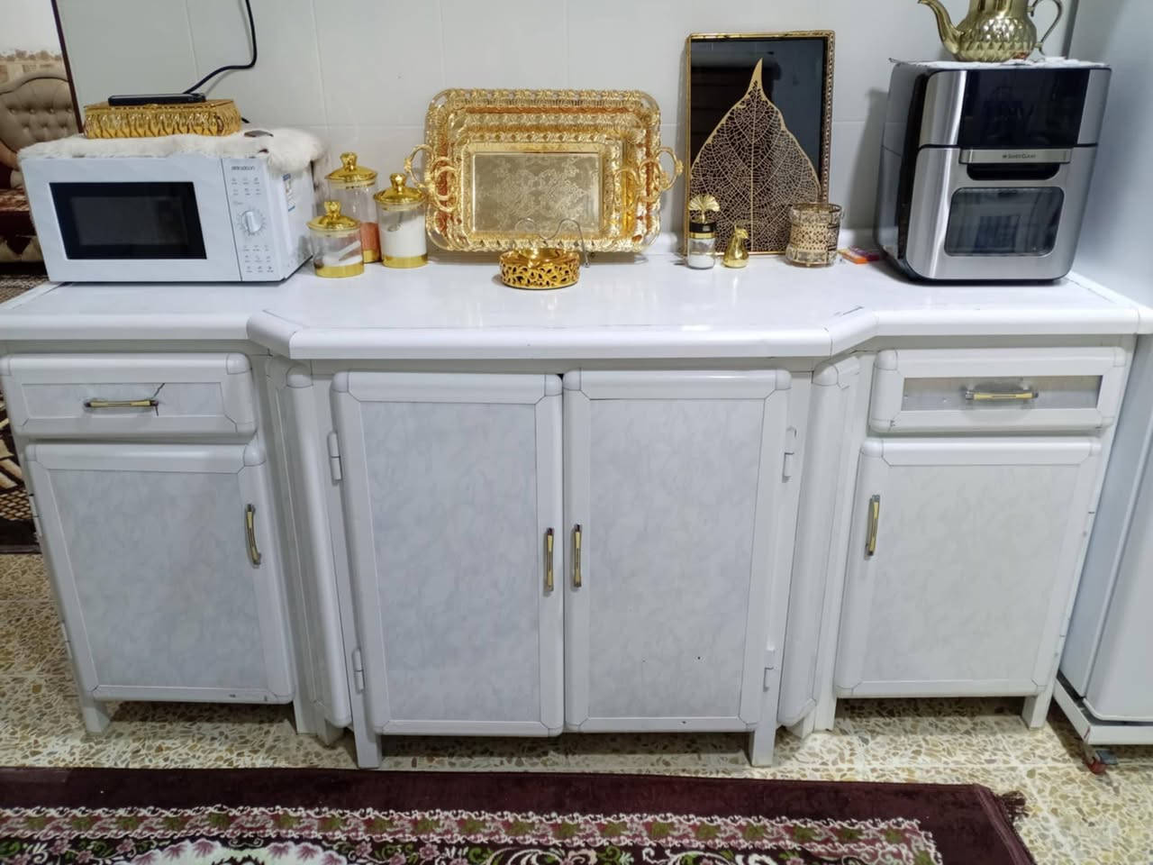 كاونتر المنيوم للبيع السعر 450
مع السنك وبيه مجال
***********
***********
