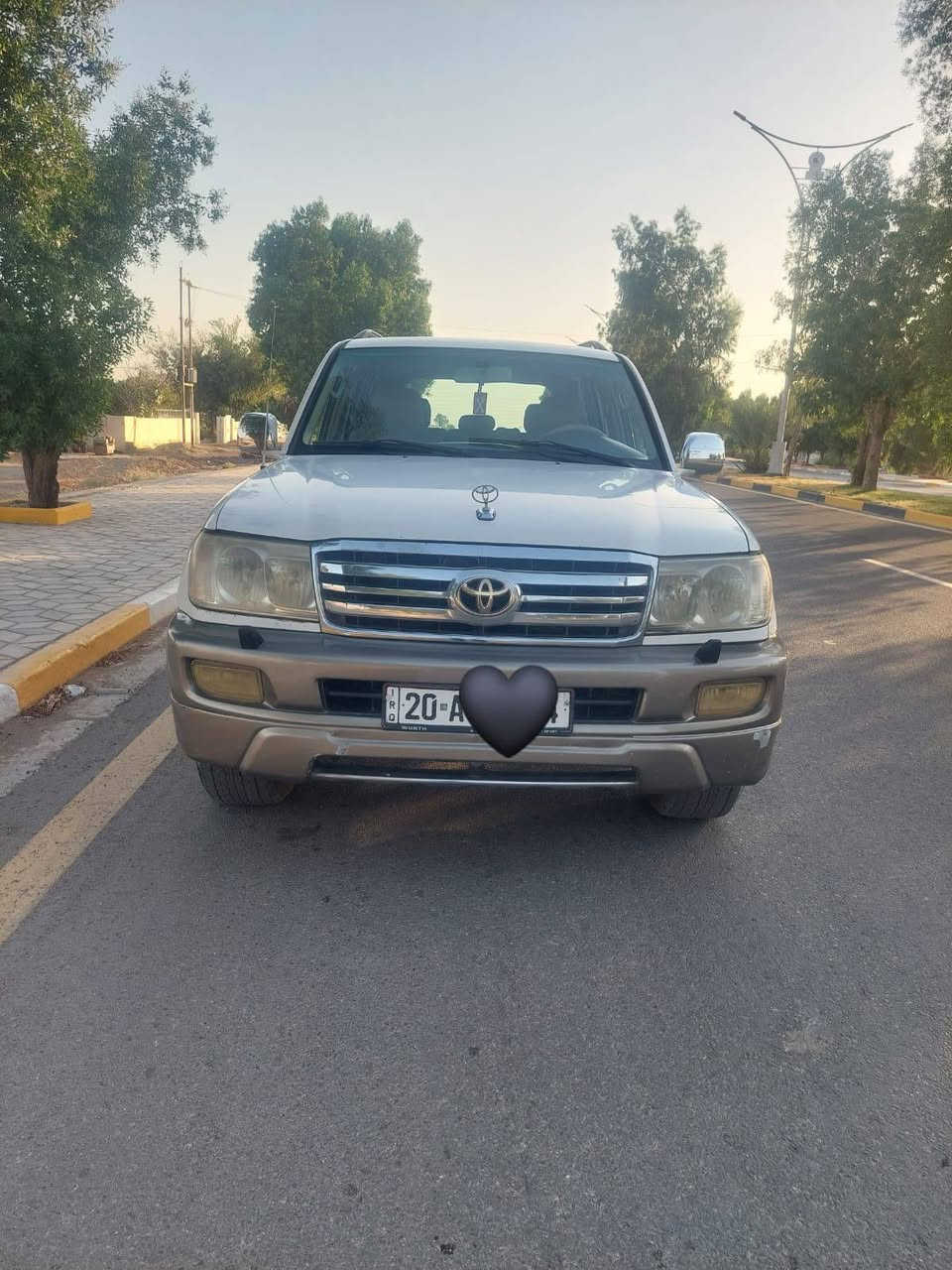 سلام وعليكم لانكروز مديل 2000 Cxr  سنويه 2030 لاضربه ولا صبغ فقط بارد امشر كير او محرك شرط تخم تاير جديد 7راكب جام كهربائي السعر 127او بيه مجال مكانه ديالى اتصال  ***********
